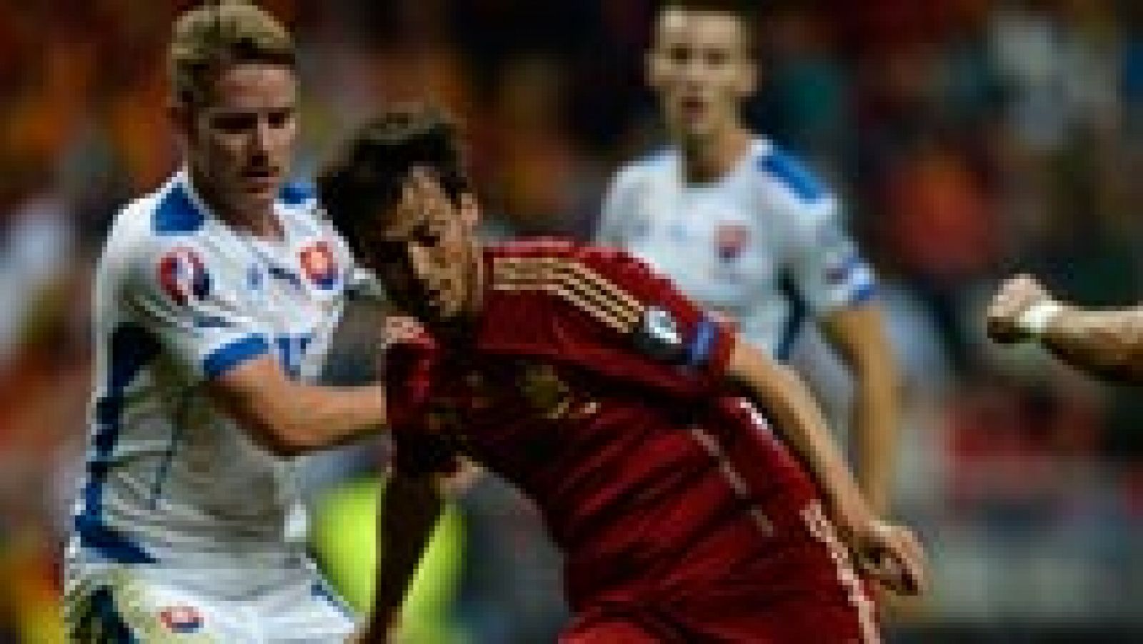Telediario 1: Recital de Silva e Iniesta en la victoria de España ante Eslovaquia | RTVE Play