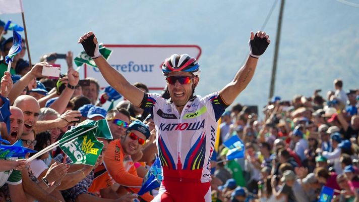 Vuelta ciclista a España - 'Purito' se lleva la victoria en Sotres y acorrala a Aru