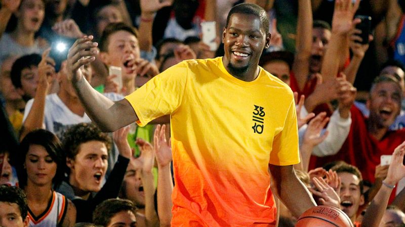 El jugador de la NBA Kevin Durant visita Madrid