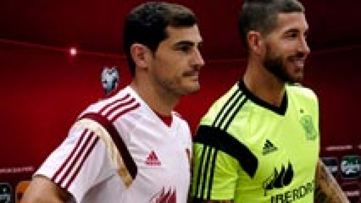 Telediario 1 - Los capitanes de España respaldan a Piqué