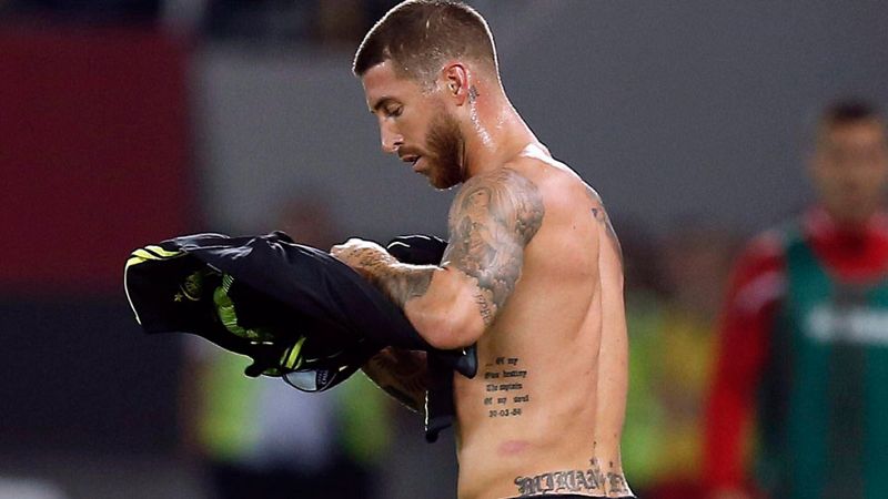 El defensa de la selección española y del Real Madrid ha cargado contra Piqué, al que ha recriminado sus "últimos actos". Ramos ha dicho que no los apoya y que "hay que estar tranquilos para conseguir los objetivos de la selección".