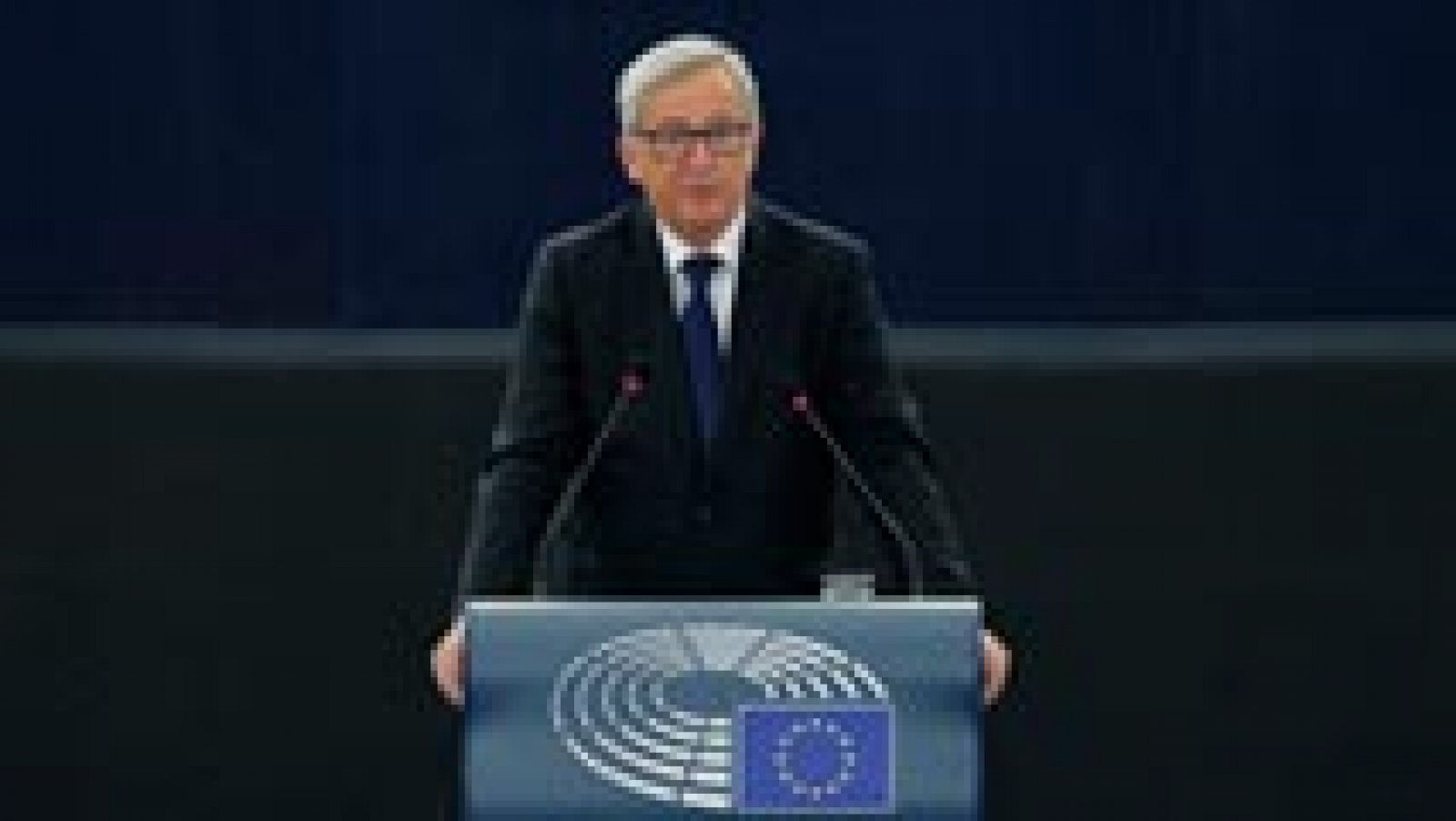 Juncker: "Tenemos los medios para acoger a los que huyen de la guerra, el terror y la opresión"