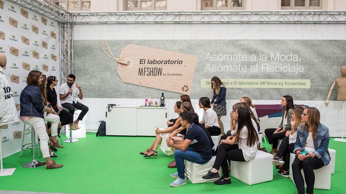 Mesa redonda sobre moda sostenible