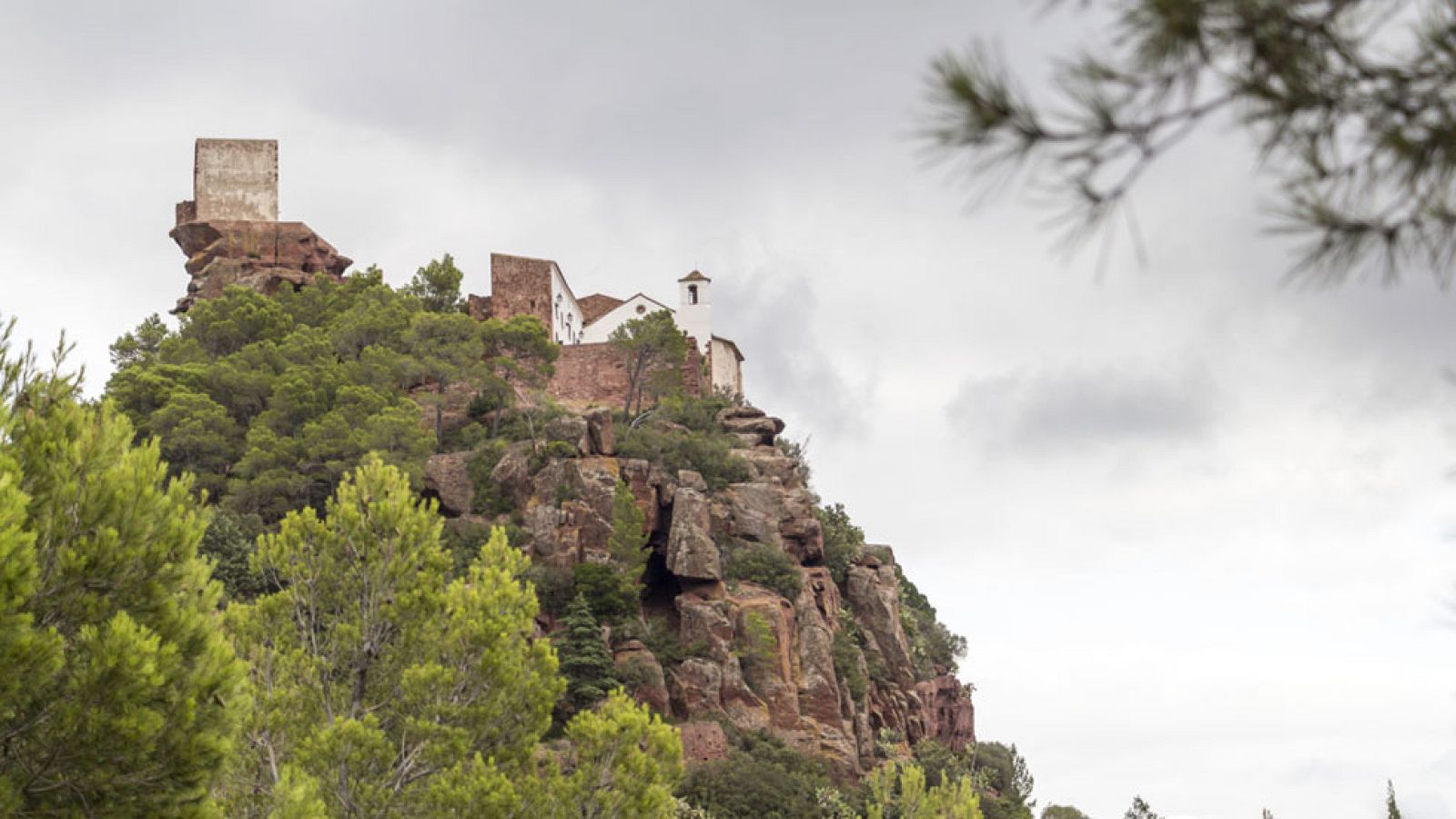 Los chubascos fuertes se centran en el litoral catalán - El tiempo | Ver