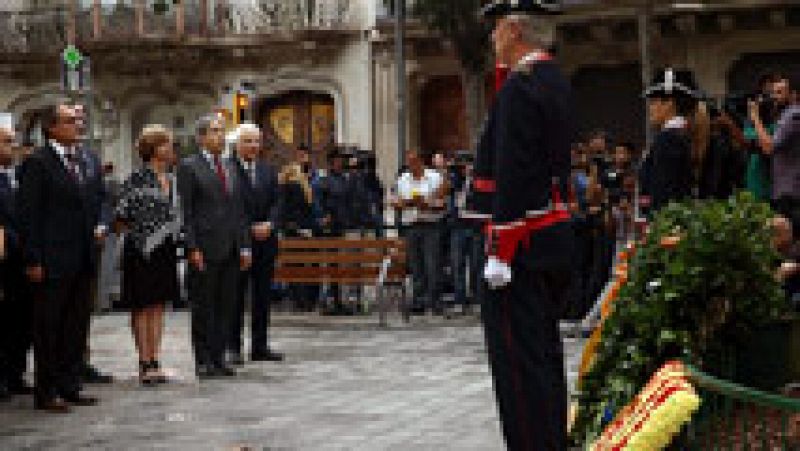 Cataluña celebra su Diada con la campaña electoral del 27S de fondo