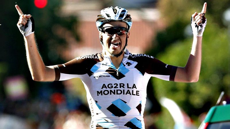 El francés Alexis Gougeard (Ag2r) ha ganado la decimonovena etapa de la Vuelta que se ha disputado entre Medina del Campo y Ávila, de 185,5 kilómetros, en la que el holandés Tom Dumoulin (Giant) reforzó el liderato con otros tres segundos de ventaja 