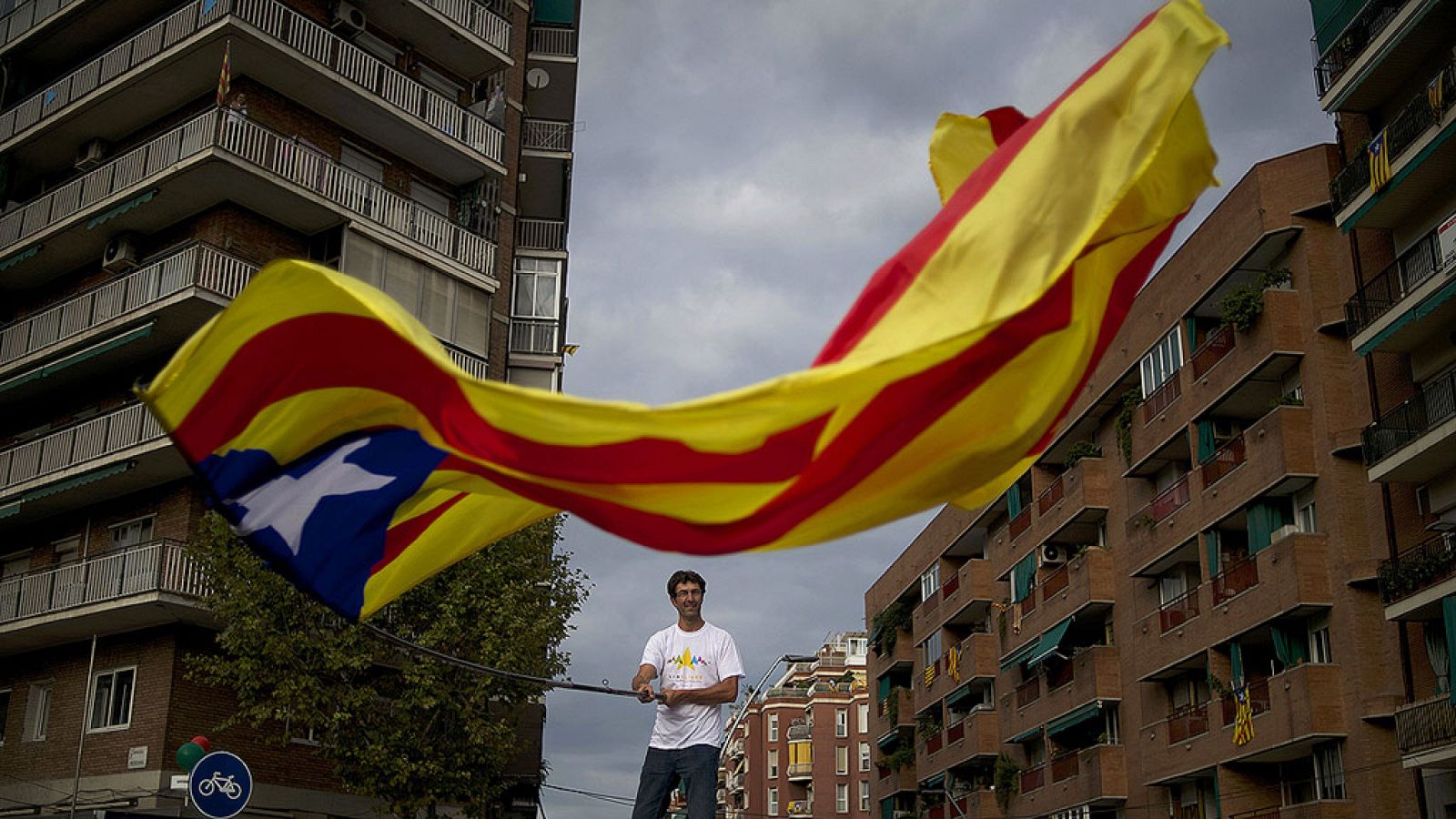 El primer día de las elecciones viene marcado por la Diada