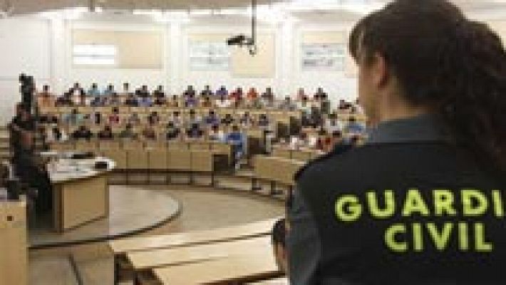 32.000 opositores optan a 820 plazas de la Guardia Civil