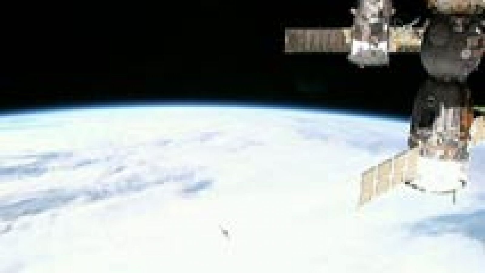 Regresan a la Tierra tres astronautas desde la Estación Espacial Internacional
