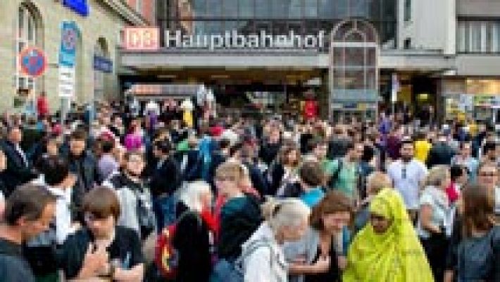 Telediario 1 - Alemania restablece temporalmente el control fronterizo