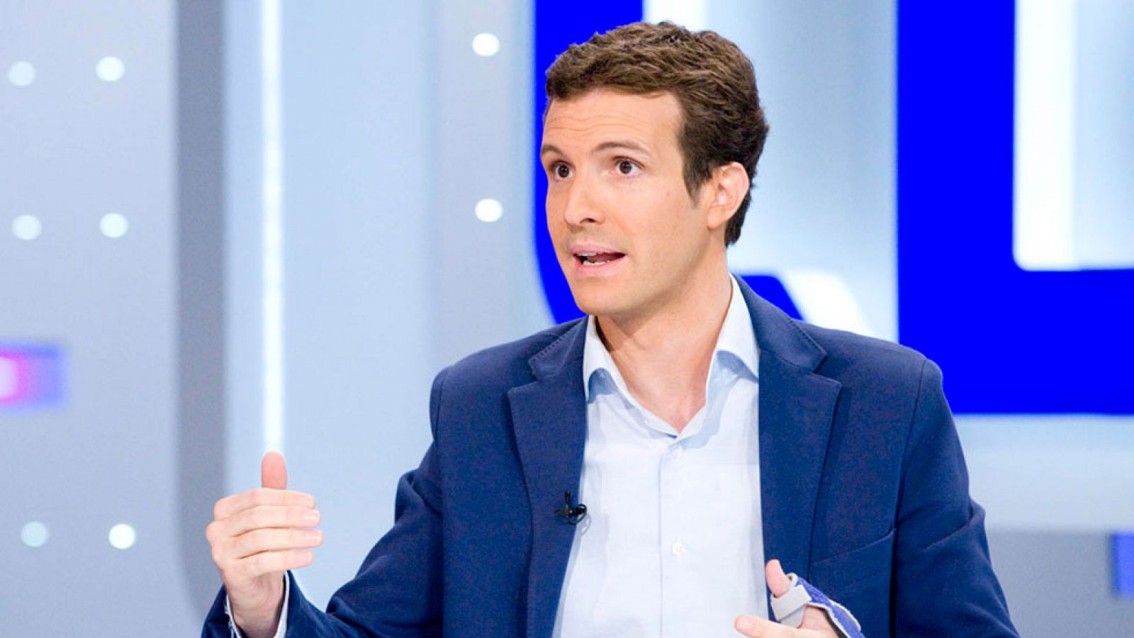 Casado: "No se trata de ceder más impuestos sino de gestionar mejor los que ya tiene Cataluña"