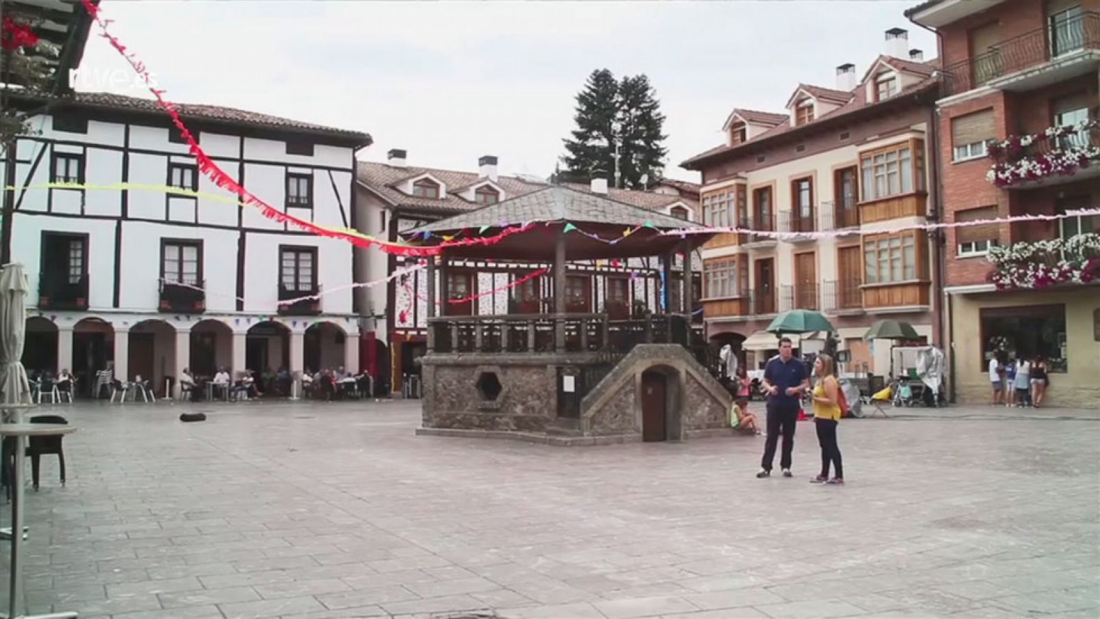 Olmos y Robles - Ezcaray: Plaza de Torremuzquiz