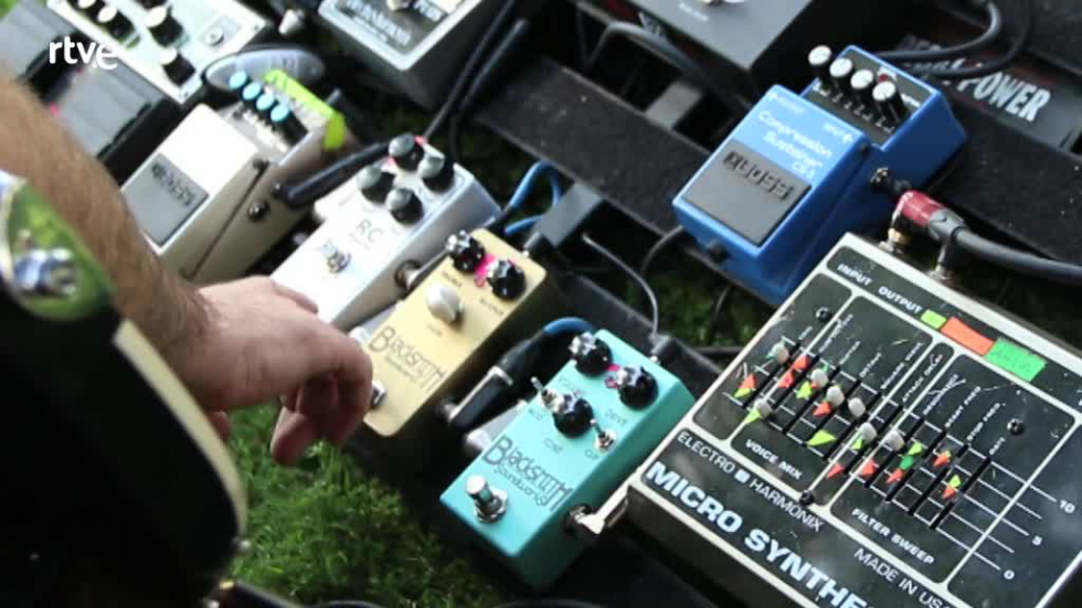 LEHLE 1AT3 SGOS: Programmable ABC switcher with loop