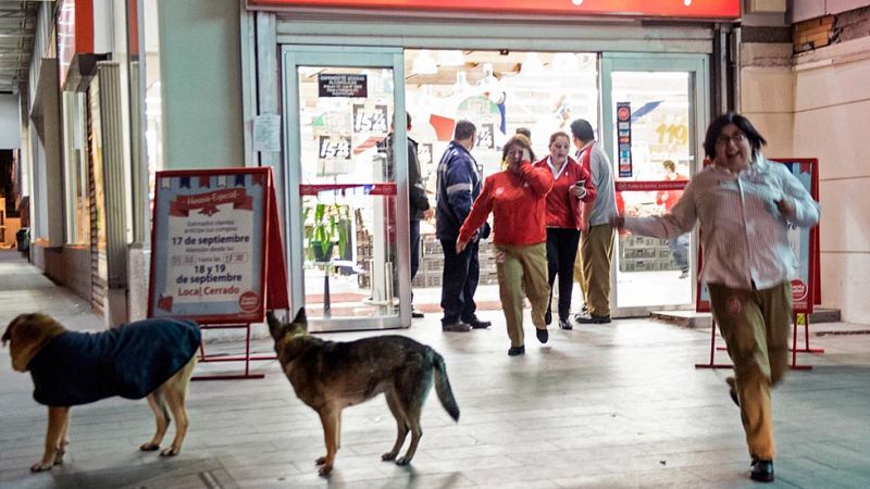 Al menos cinco muertos y un millón de evacuados en Chile tras un terremoto de magnitud 8,3