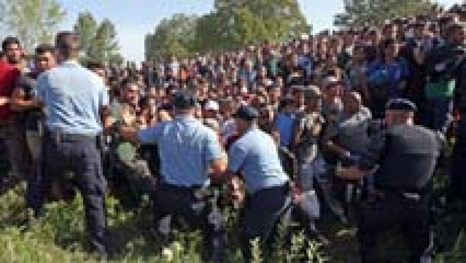 Telediario 1: Croacia dice que no puede recibir a más refugiados tras la llegada de 7.000 personas en un día y medio | RTVE Play