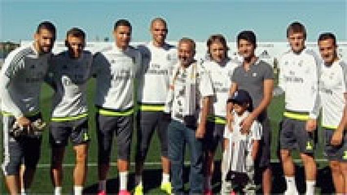 Osama y sus dos hijos conocen al Real Madrid