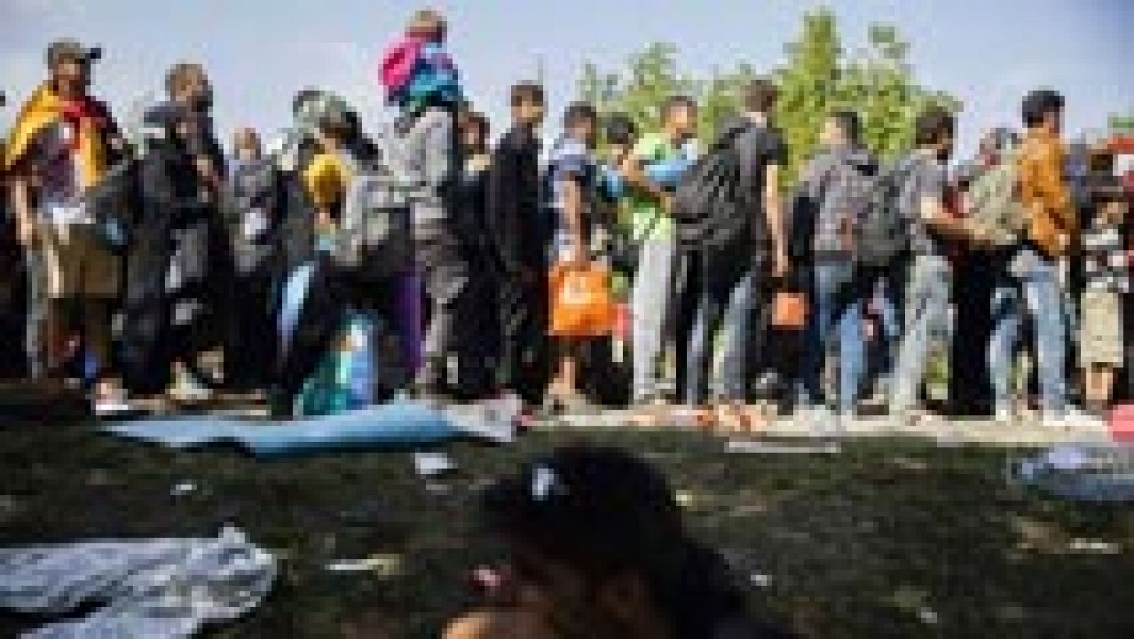 Telediario 1: Croacia seguirá trasladando a los refugiados a la frontera | RTVE Play