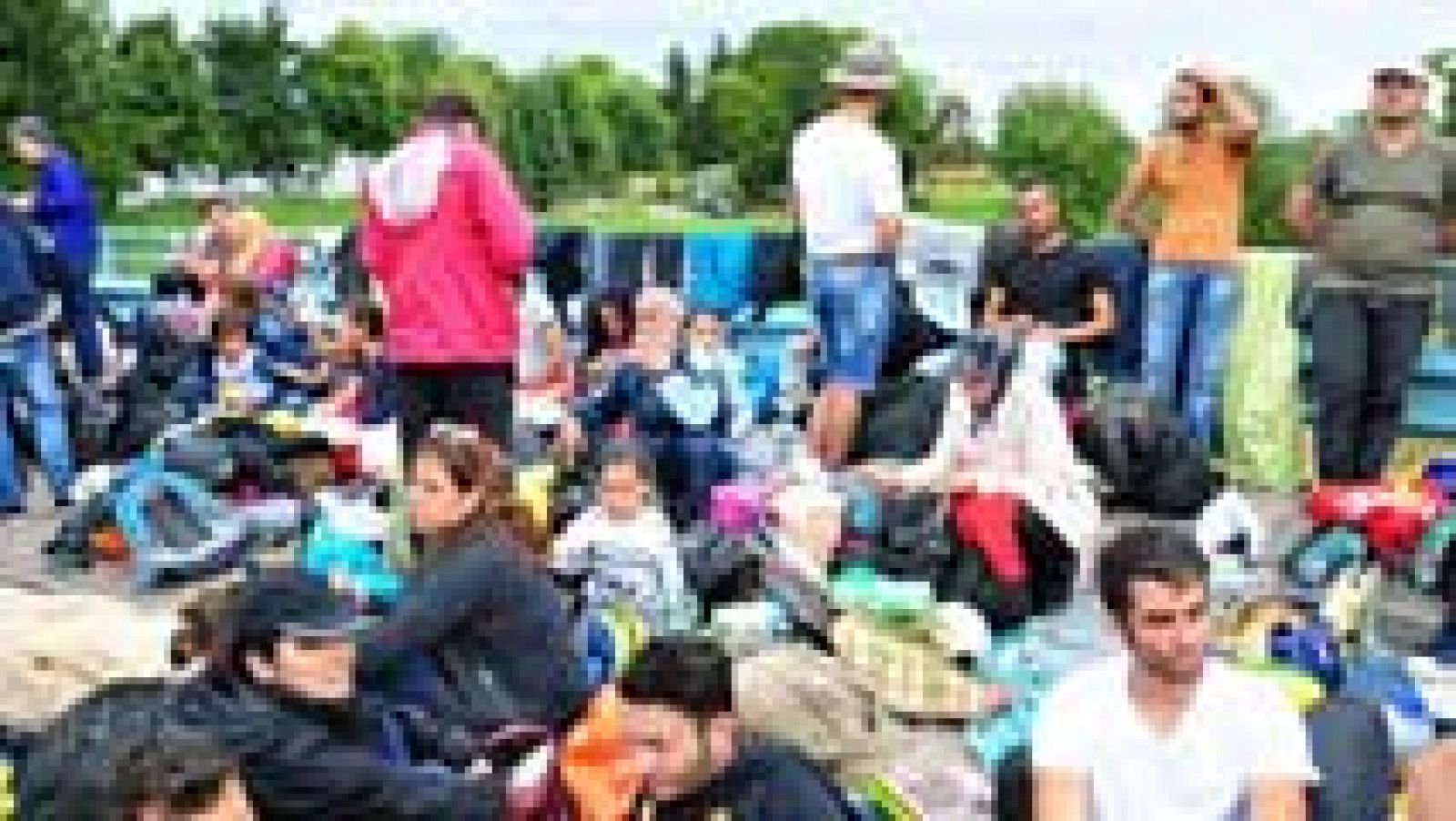 Telediario 1: Los refugiados temen quedarse atrapados en la frontera | RTVE Play