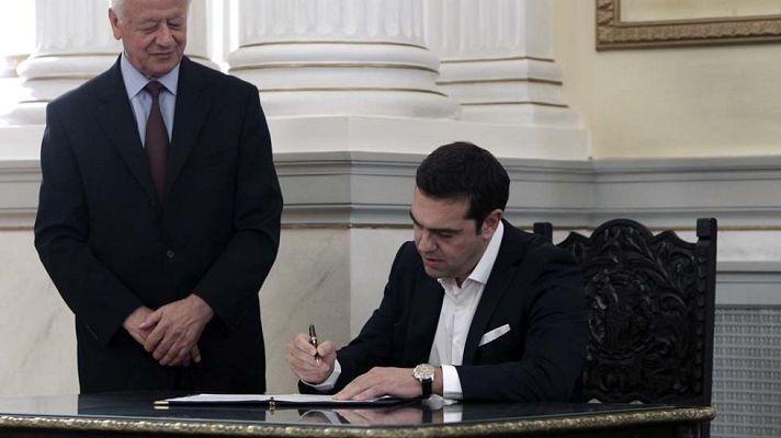 Telediario 1 - Tsipras jura por segunda vez en ocho meses como primer ministro de Grecia