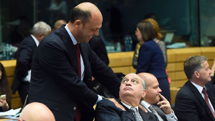 Telediario 1 - La UE busca un acuerdo para 120.000 refugiados en la víspera de otra cumbre extraordinaria