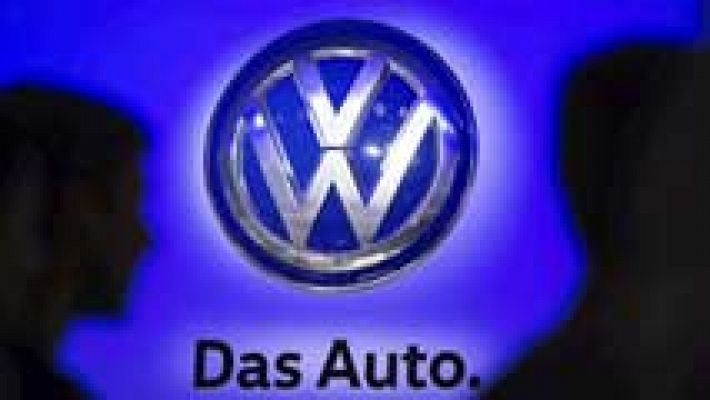 Telediario 1 - La cúpula directiva de Volkswagen aborda la crisis abierta por la manipulación en la medición de las emisiones