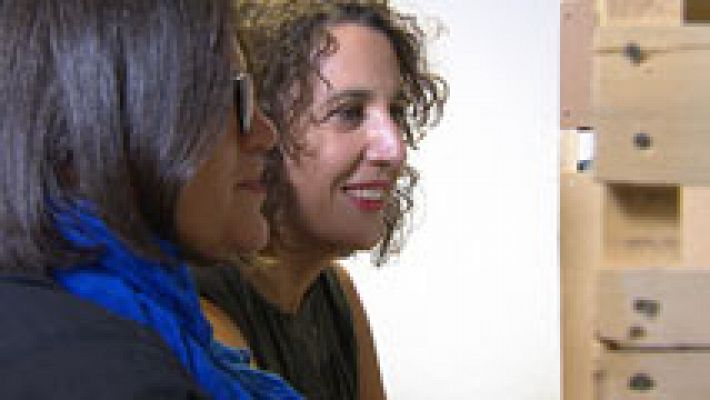 Telediario 1 - Una novela española, escrita a cuatro manos, desmonta con humor a 50 sombras de Grey