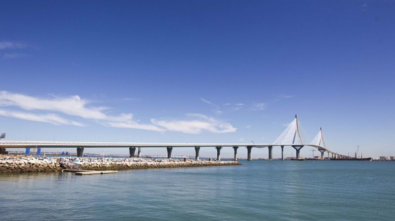 Rajoy inaugura el puente Constitución 1812 de Cádiz