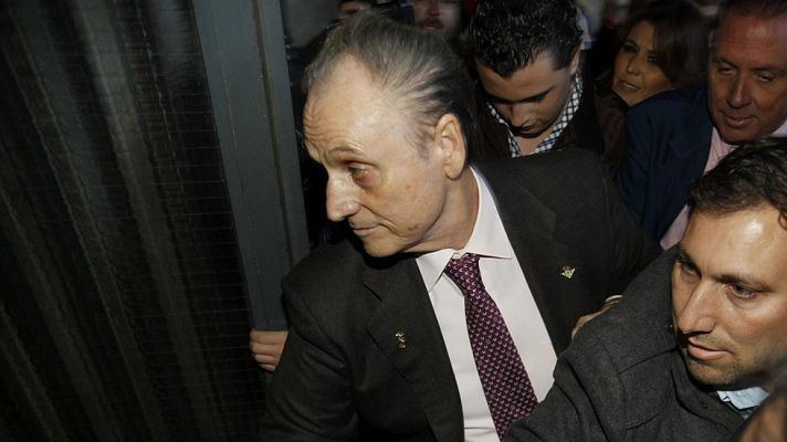 Telediario 1 - La Fiscalía pide 3 años para Lopera por apropiación indebida en el Betis