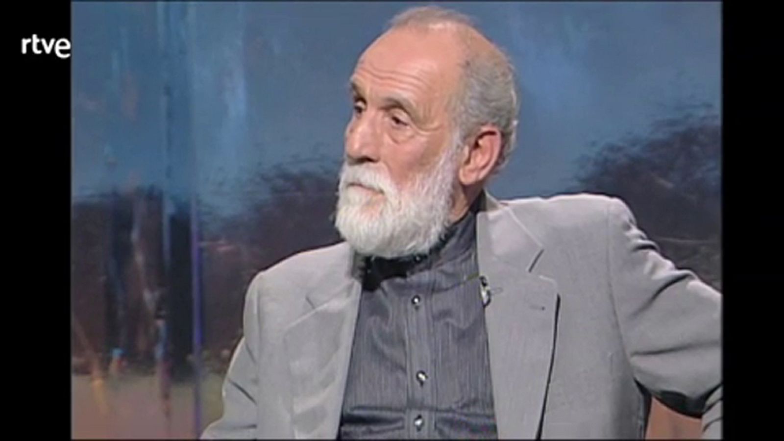 Versión Española: Recuperamos el coloquio de la película 'Nudos' en homenaje al actor Carlos Álvarez-Nóvoa