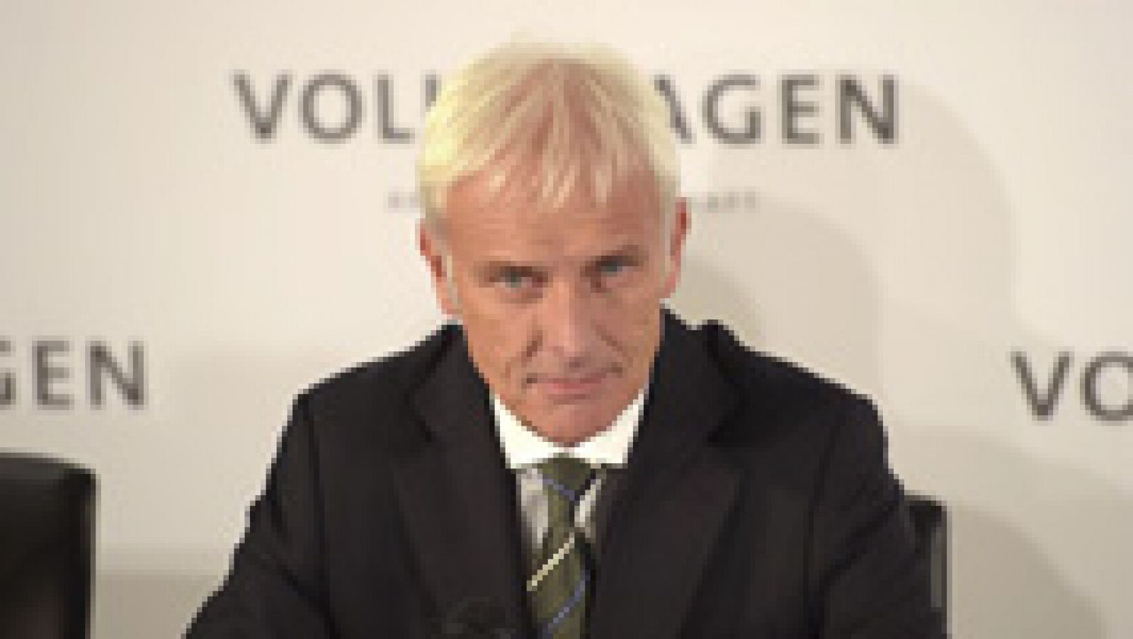 Telediario 1: Volkswagen nombra al presidente de Porsche, Matthias Müller, nuevo jefe del grupo automovilístico | RTVE Play