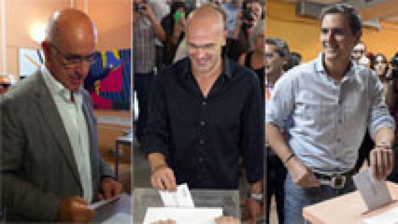 Votan los primeros candidatos y líderes políticos en Cataluña