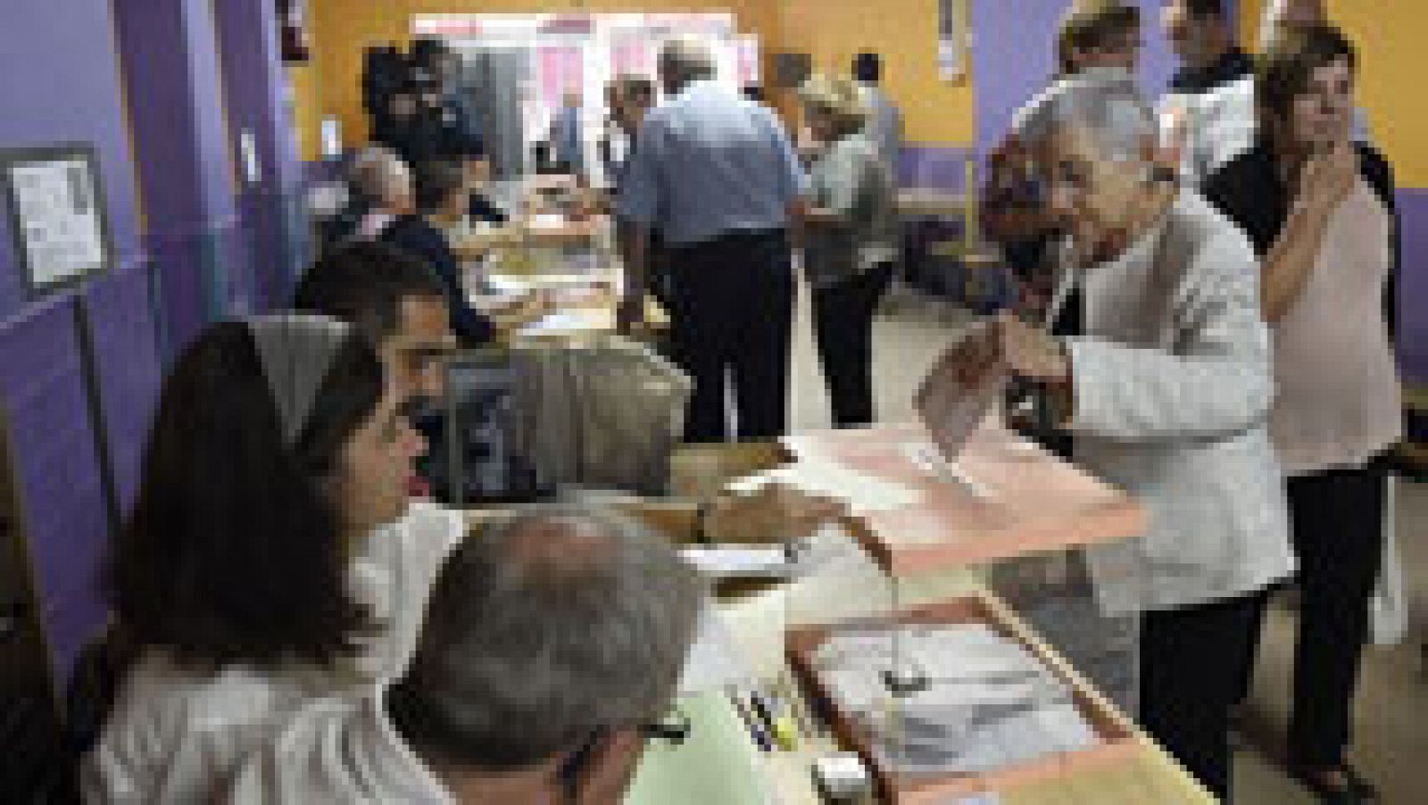 Informativo 24h: Los ciudadanos votan en una jornada sin incidentes | RTVE Play