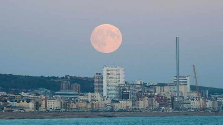 Telediario 1 - Eclipse total esta noche