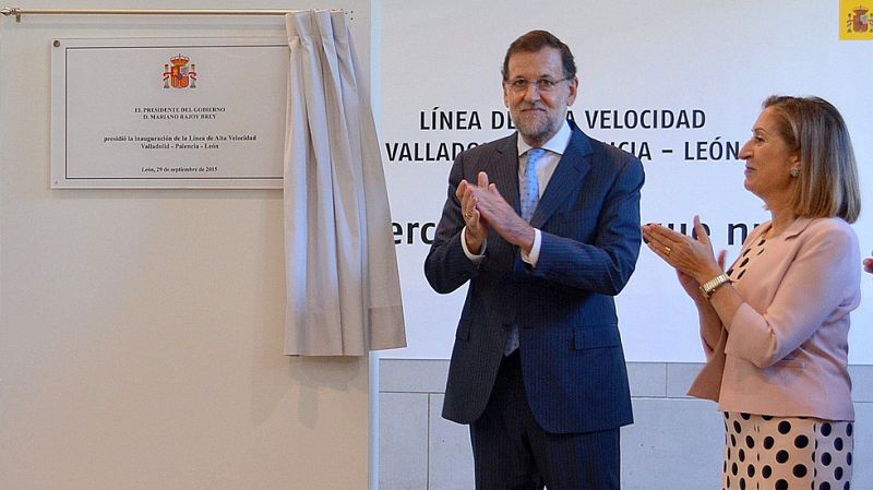 Rajoy inaugura el AVE a León