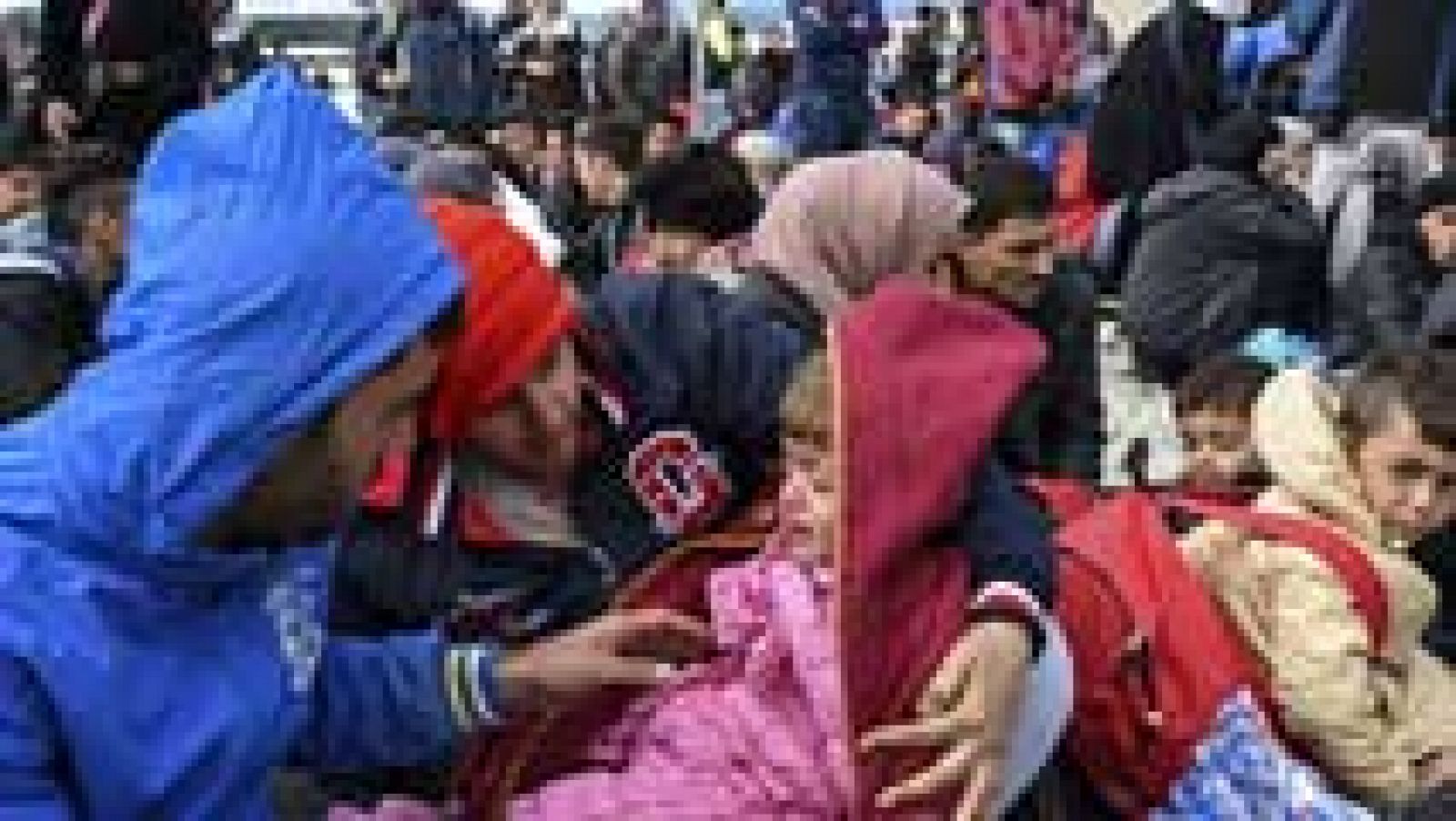 Los ciudadanos de los Balcanes que hace veinte años fueron refugiados se encuentran ahora con los que, como ellos, huyen de la guerra. Comprenden mejor a quienes llegan de Siria pero quieren que se vayan lo antes posible porque, dicen, no hay trabajo