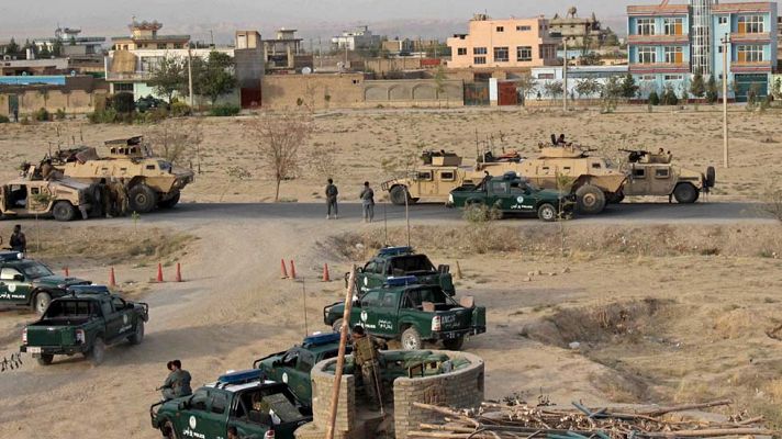 Telediario 1 - Aviones de EE.UU. bombardean Kunduz para ayudar a las tropas afganas a arrebatar la ciudad a los talibanes