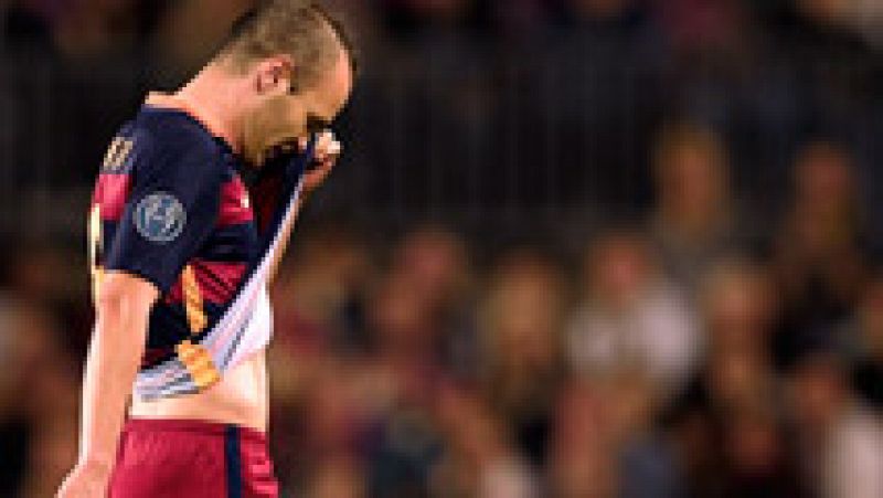 La lesión de Iniesta en el partido contra el Bayer Leverkusen es la última de una larga lista de bajas que ha dejado en cuadro al equipo de Luis Enrique.