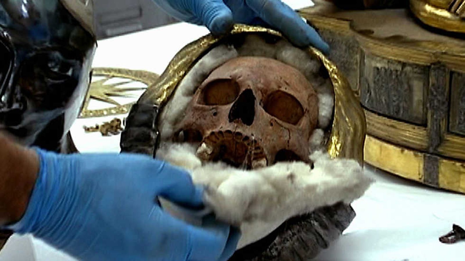 Documenta2 - La ciencia y los santos - Ver ahora