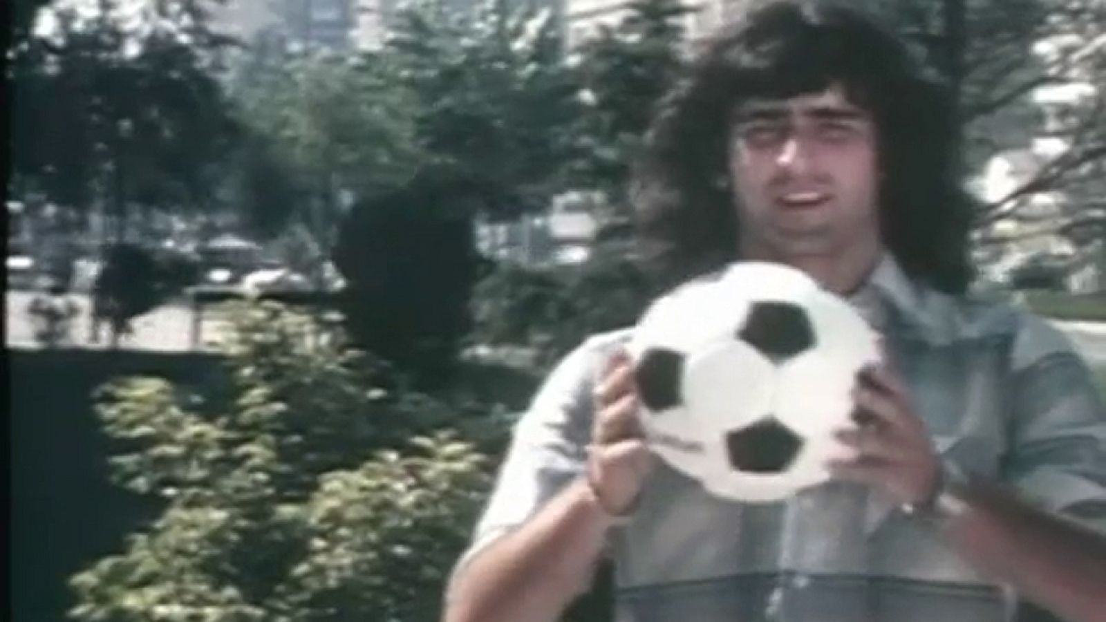 300 millones - Fútbol, con Kempes