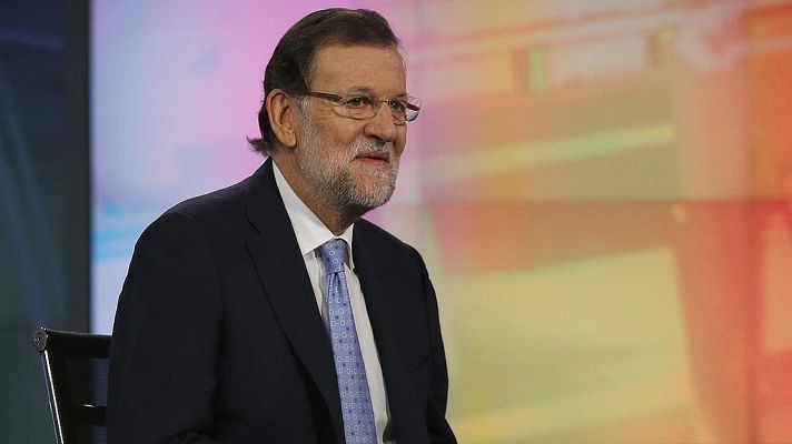 Telediario 1 - Rajoy anuncia en una entrevista que las elecciones generales se celebrarán el 20 de diciembre