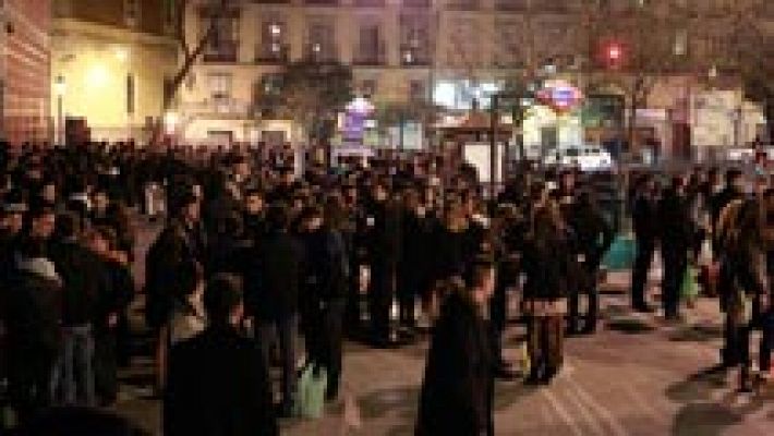 Manuela Carmena plantea que los universitarios ayuden a barrer las calles de Madrid