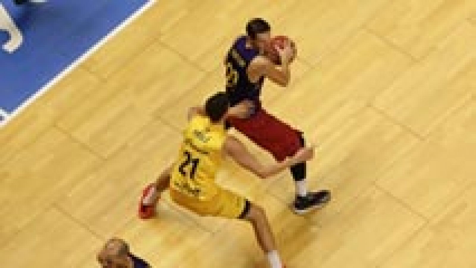 Baloncesto en RTVE: Eriksson protagoniza la mejor jugada del Herbalife - Barcelona | RTVE Play