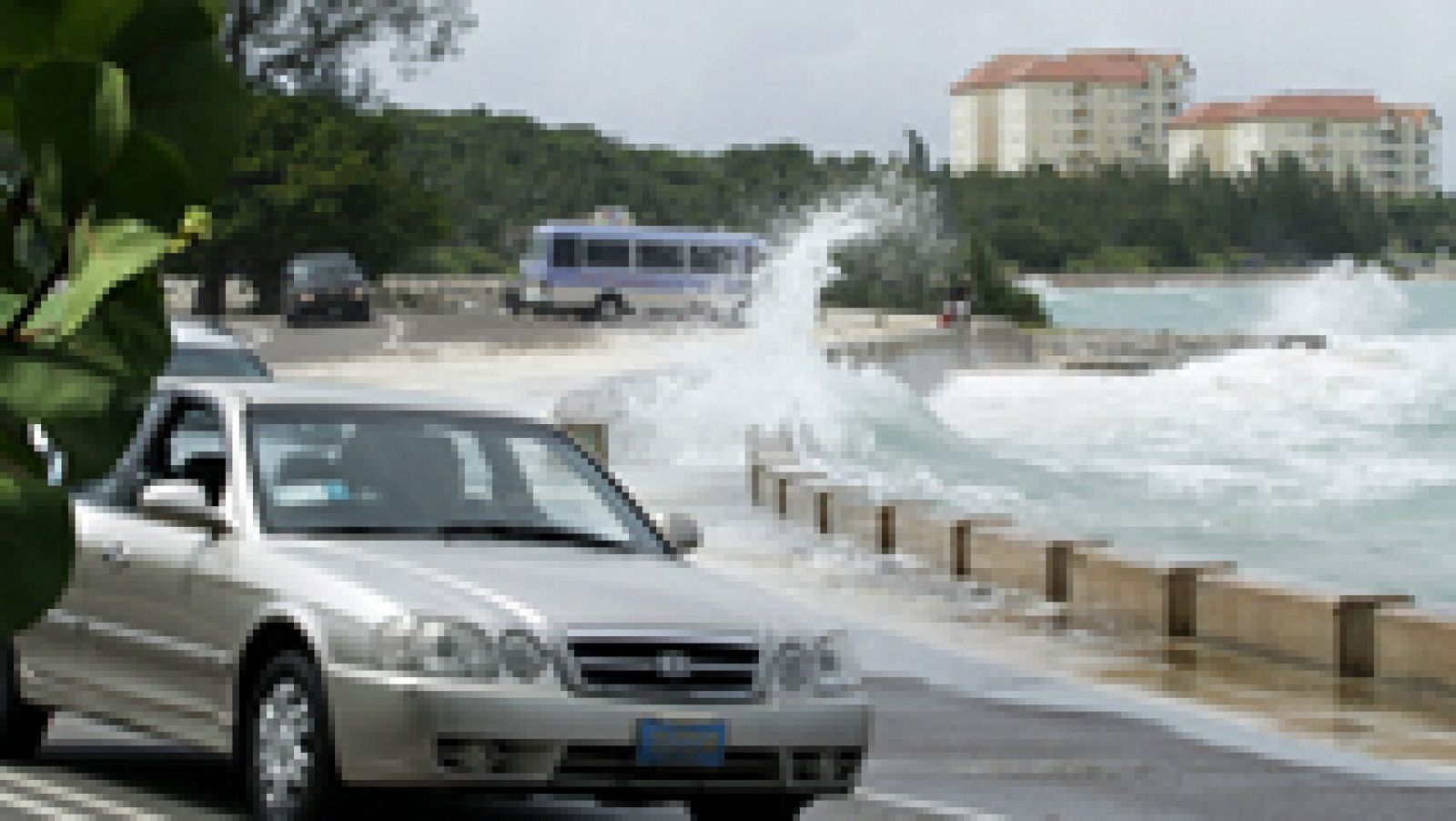 Informativo 24h: Cuba, República Dominicana y la costa de Estados Unidos están en alerta por el huracán Joaquín | RTVE Play