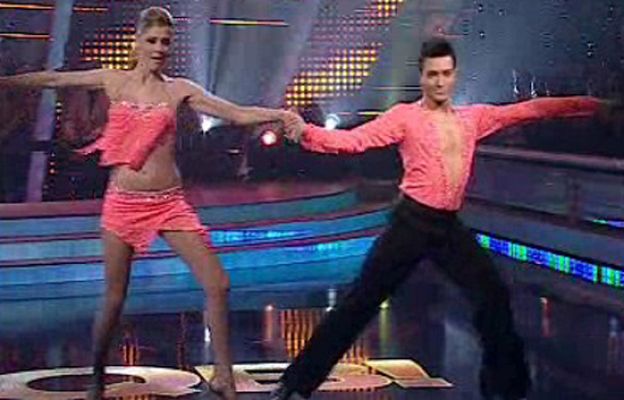 Mira quién baila - Elisabeth Reyes baila chachachá