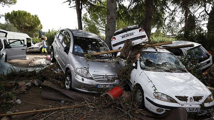 Telediario 1 - Continúa la búsqueda de dos personas desaparecidas en las inundaciones de Francia