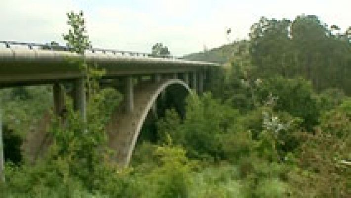 Telediario 1 - Declara el monitor de puenting imputado por la muerte de una joven este verano en Cantabria