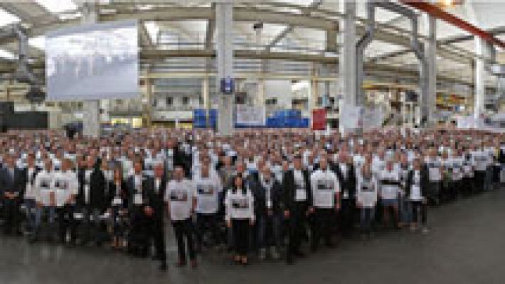 Telediario 1 - Volkswagen se va a replantear todas las inversiones previstas