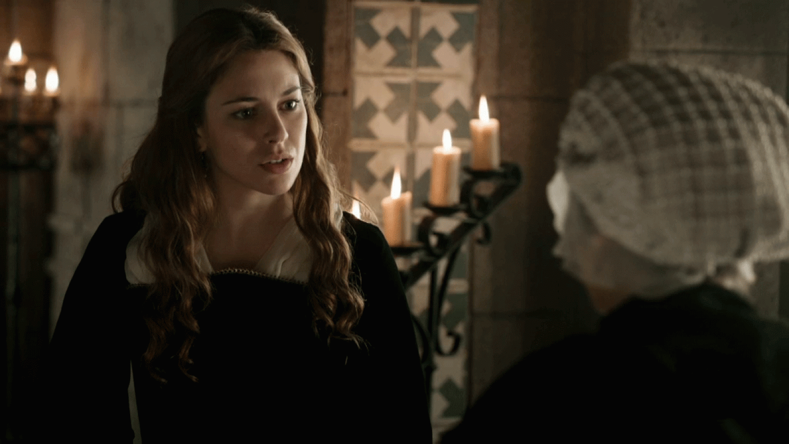 Carlos, Rey Emperador - Leonor e Isabel pelean por su futuro - Carlos, Rey Emperador | Ver