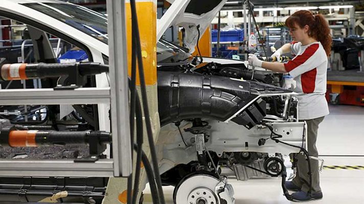 Telediario 1 - Preocupación en las dos fábricas del grupo Volkswagen en España