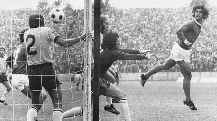 Telediario 1 - El mítico 'torpedo' Müller padece alzheimer